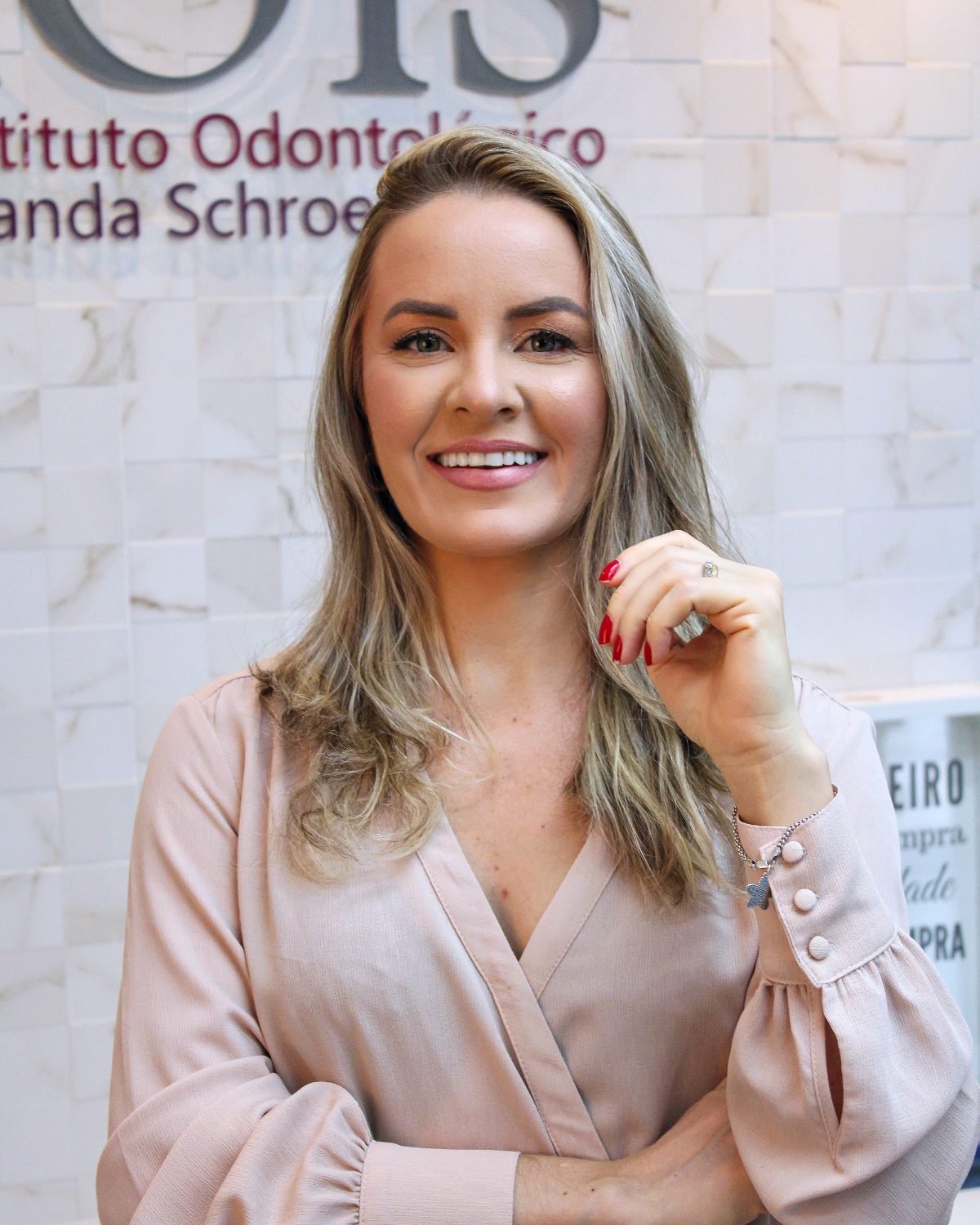 Dra. Iolanda Schroeder no Instituto IOIS